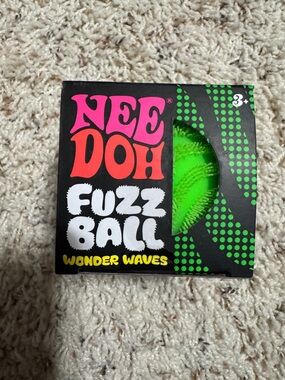 NeeDoh Fuzz Ball Wonder Waves - Bright Green